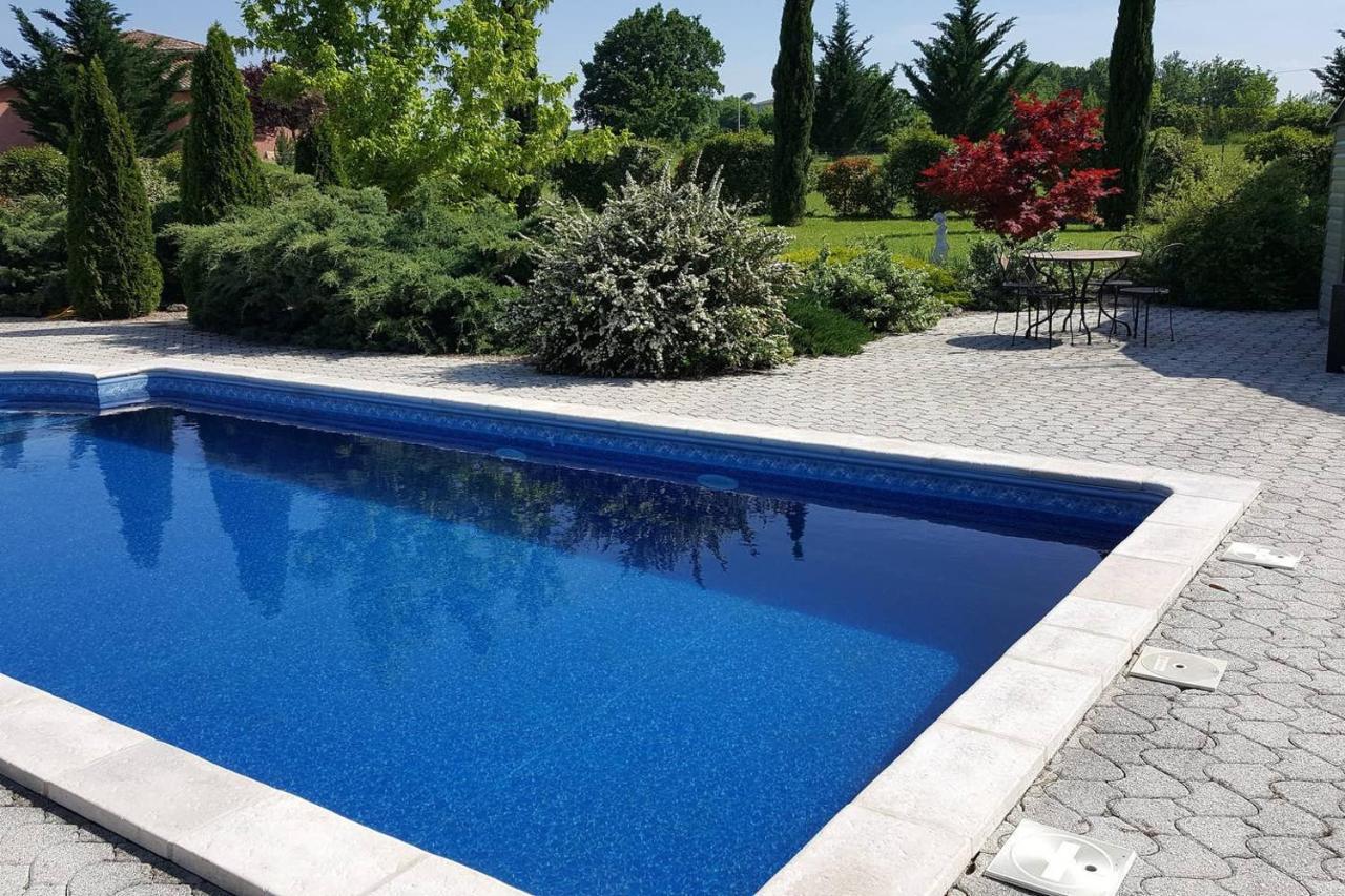 Logement Avec Piscine, Classe 3 Etoiles, De 42 M2 Tout Confort Au Calme Pour Un Couple Cahuzac-sur-Vere Luaran gambar