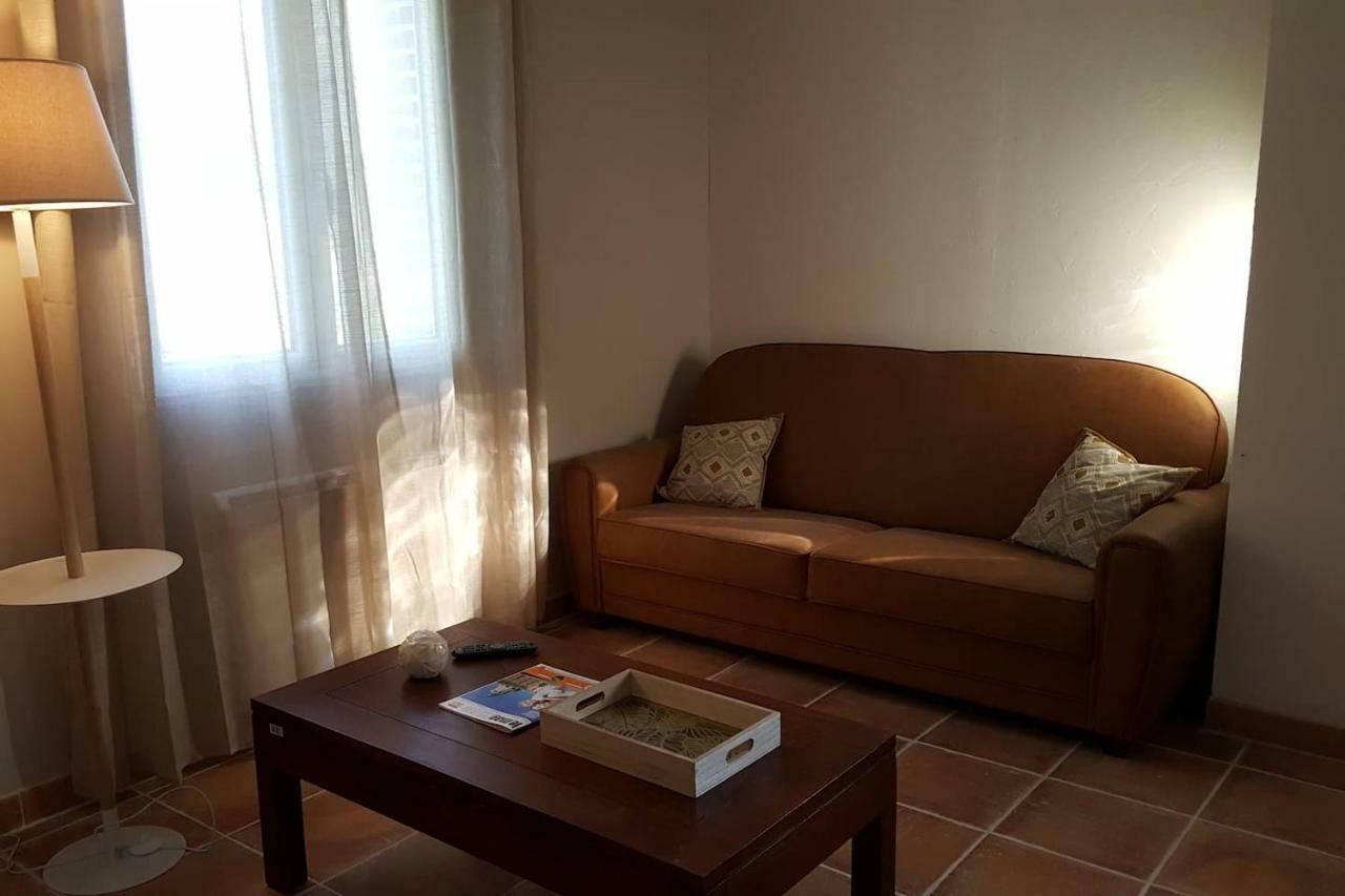Logement Avec Piscine, Classe 3 Etoiles, De 42 M2 Tout Confort Au Calme Pour Un Couple Cahuzac-sur-Vere Luaran gambar